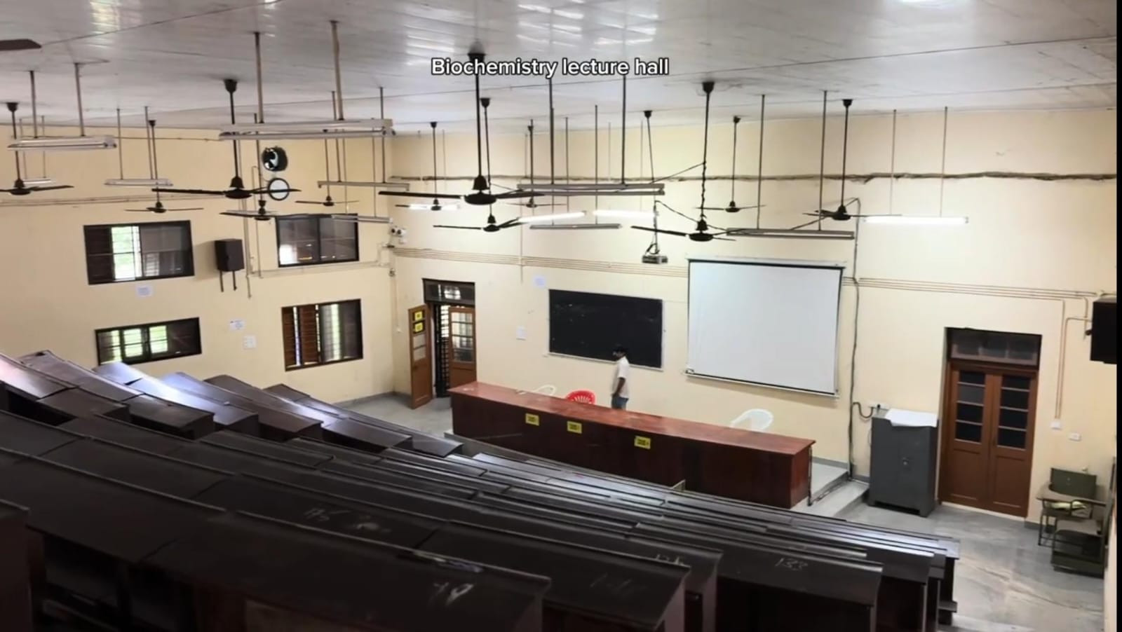 lecture hall 1 image 1